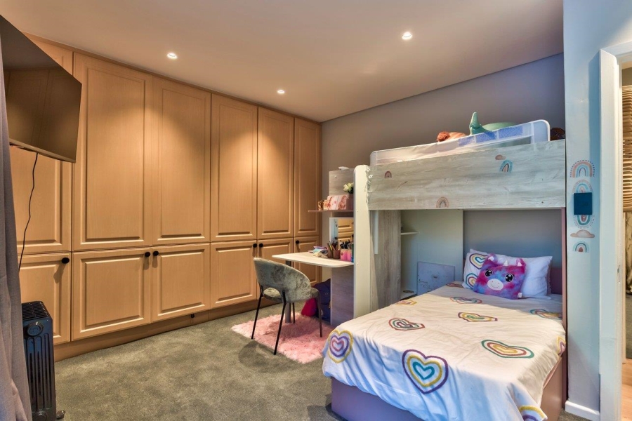 3 Bedroom Property for Sale in Green Point Western Cape